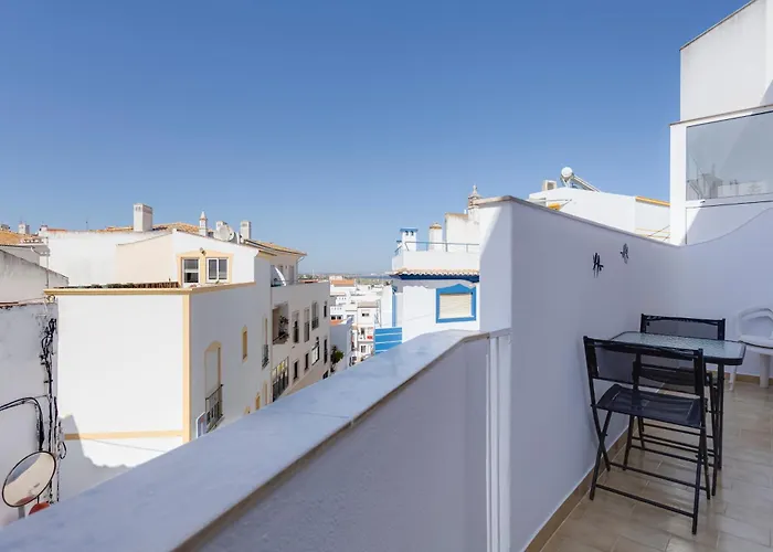 Historic Old Town Stay With Beach And Ocean View