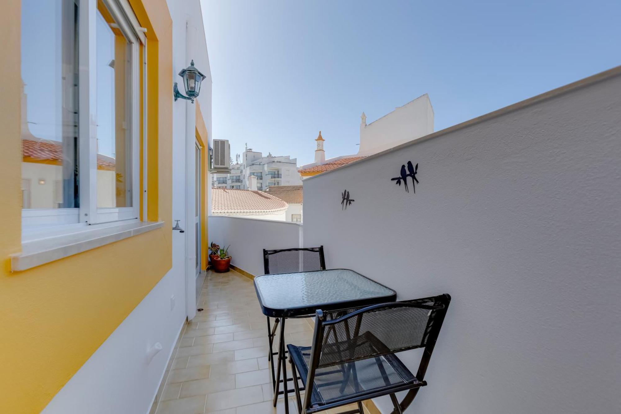Historic Old Town With And Ocean View Apartment
